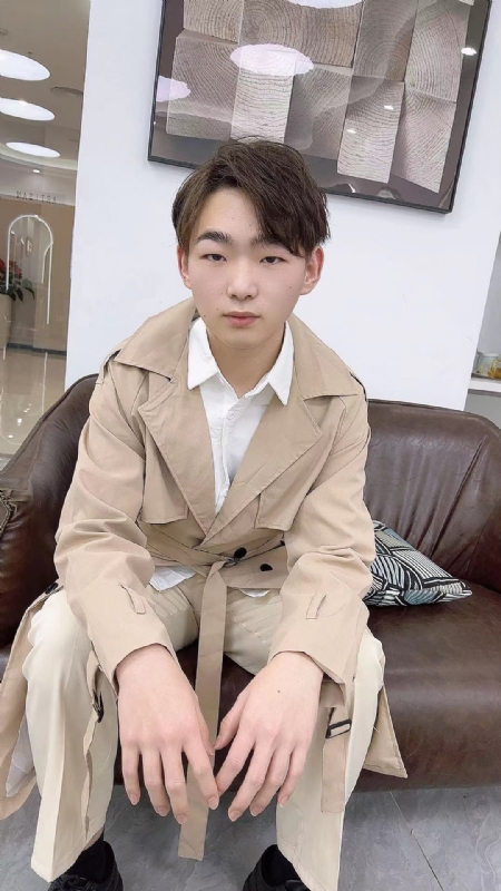 啊哲的第二张照片--天津认干亲服务网